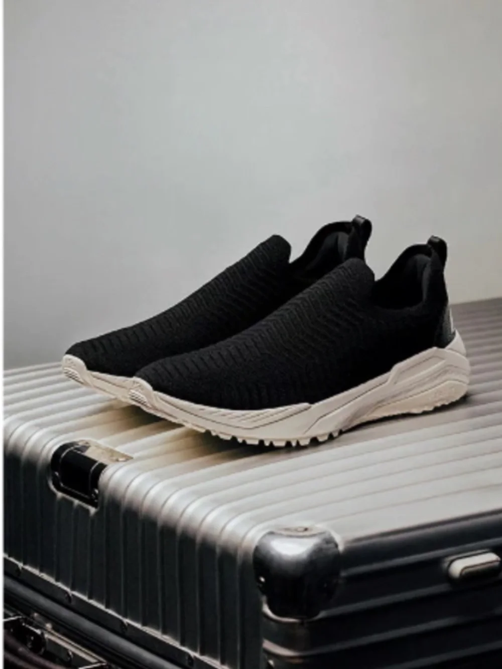 APL Women's TechLoom Traveler in Black size 8